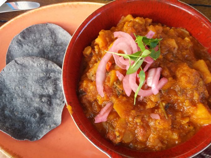 Veggie Chilli på Las Iguanas Bristol. Easygoing og veganervenligt spisested i Bristols centrum. 